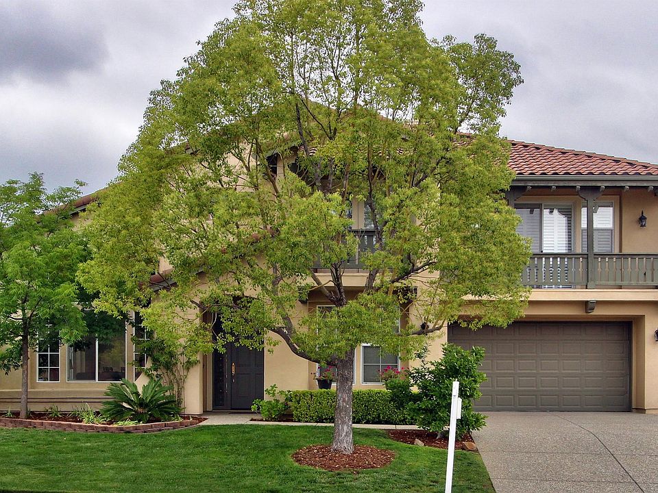 2nd image of 324 Sprig Cir