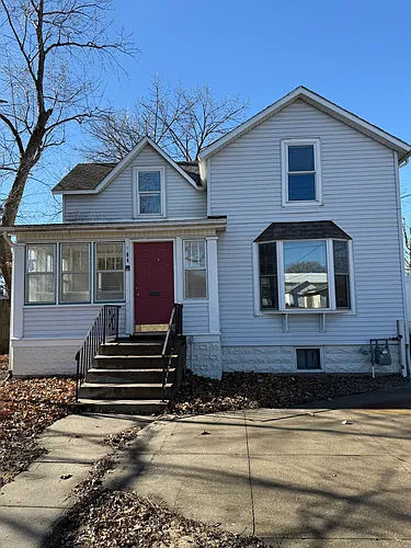 704 Walnut St Photo 1