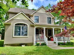 121 E Shore Culver Rd, Branchville, NJ 07826