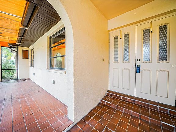 5th image of 21209 Knollwood Ave