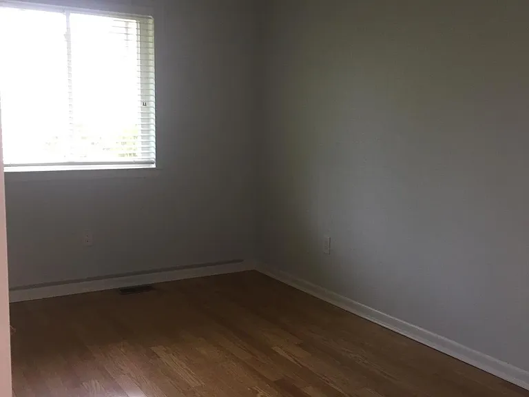 94 Tennyson Dr — Photo 13