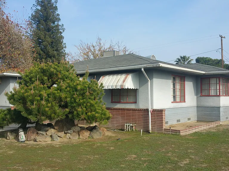 1276 S Rupert Ave — Photo 12