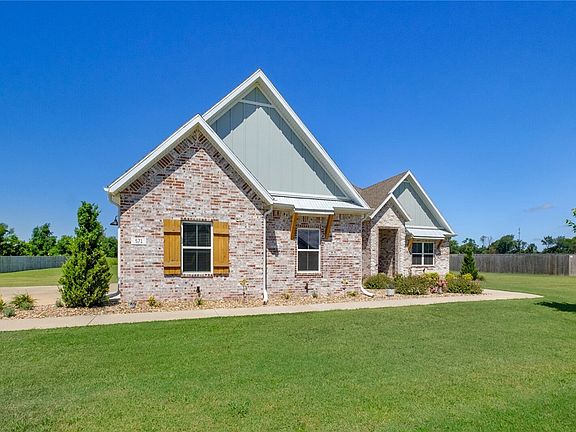 3rd image of 571 Briarwood Ln