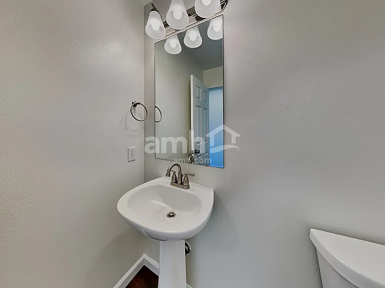 9510 187th St E — Photo 7