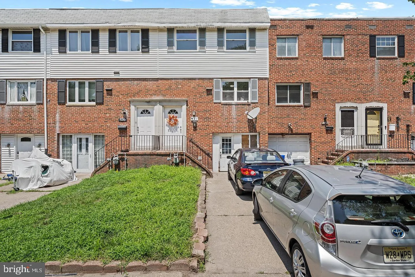 3 bed, 1.5 bath, 1836 sqft, $2,200 — Photo 1