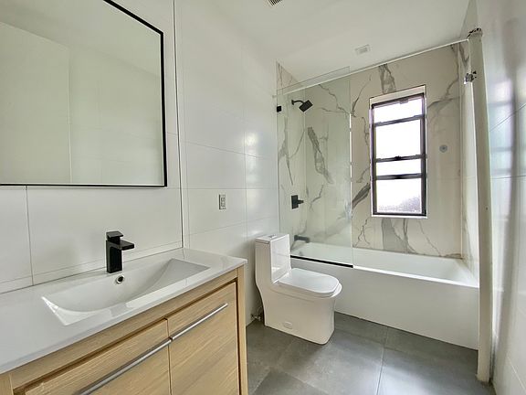 5th image of 499 Washington Ave #19