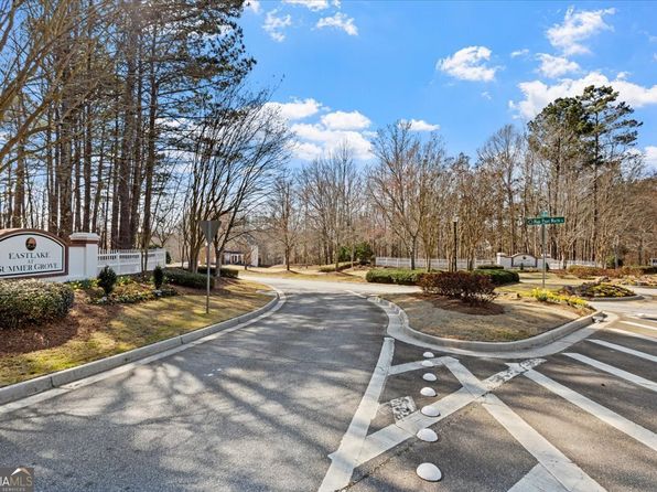 105 High Point North Dr, Newnan, GA 30265
