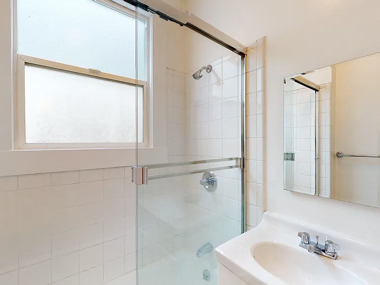 2380 California St — Photo 42