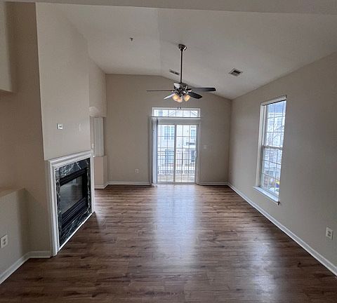 3rd image of 313 Cameron Station Blvd Suite 102