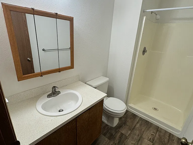 Bryn Mawr Plaza Apartments — Photo 30