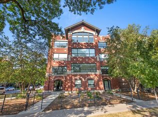 6900 N Sheridan Rd APT 3W, Chicago, IL 60626