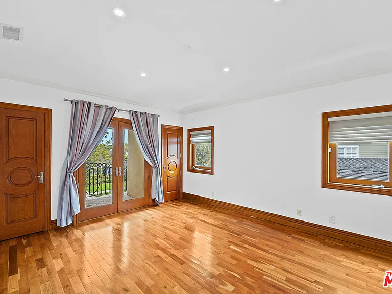 9033 Cresta Dr — Photo 37