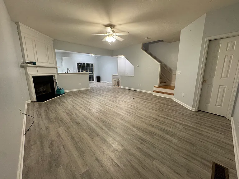3975 Howell Park Rd — Photo 6