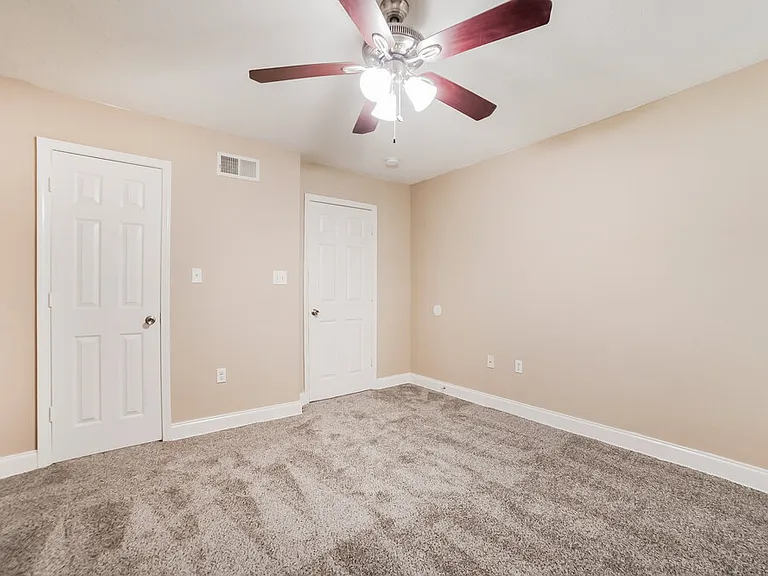 732 Charter Oak Dr — Photo 8