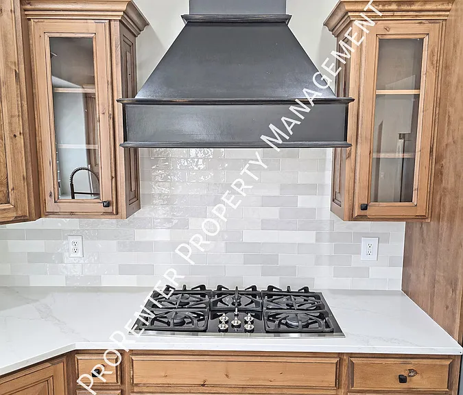 843 Eaglepointe Dr — Photo 8