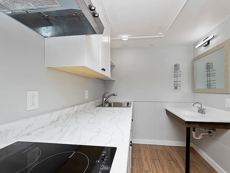 Town Center Apartments — Photo 18
