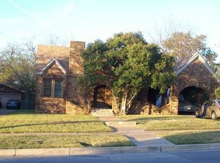 3221 Meadowbrook Dr, Fort Worth, TX 76103
