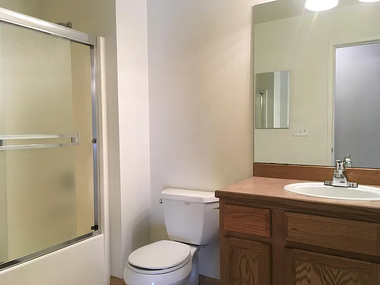 1965 NE Monterey Ave #6 — Photo 5