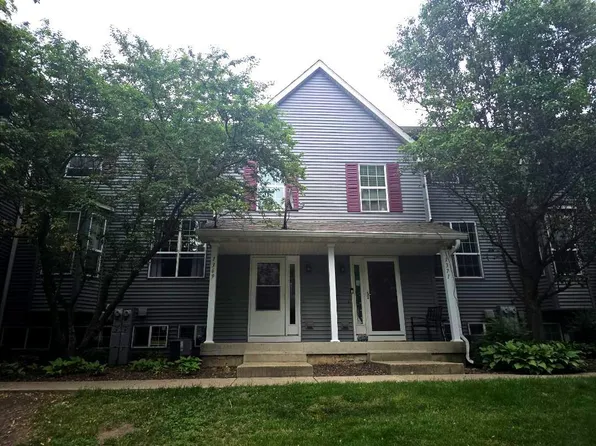 1369 Chestnut Ln, Yorkville, IL 60560