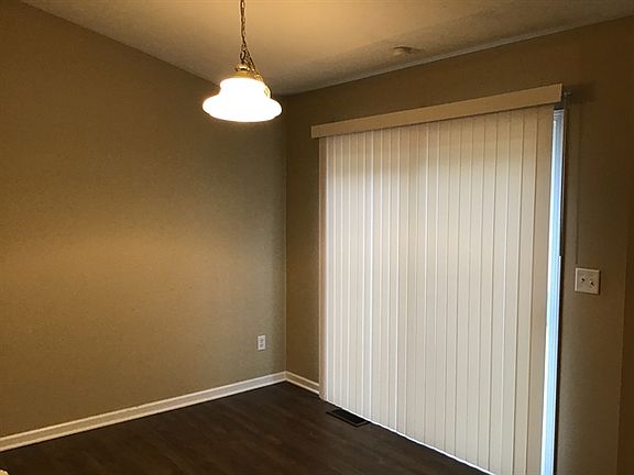 4th image of 419 Indian Lake Dr