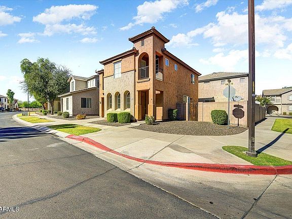 2nd image of 1434 E ROMLEY Avenue