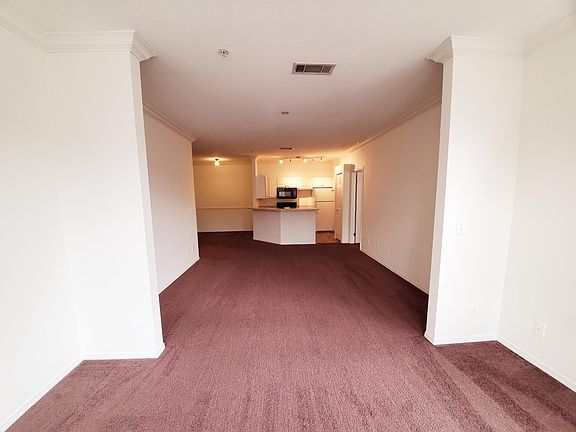 4th image of 13810 Sutton Park Dr N APT 127