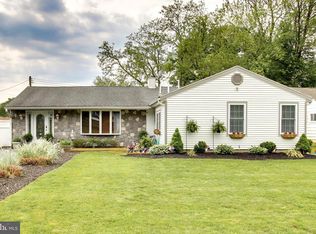 560 Trenton Rd, Fairless Hills, PA 19030