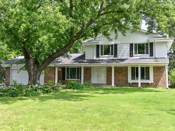 520 North Park BOULEVARD, Brookfield, WI 53005