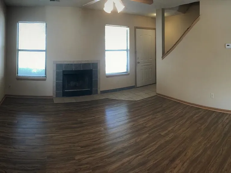 Lorimar Townhomes — Photo 7