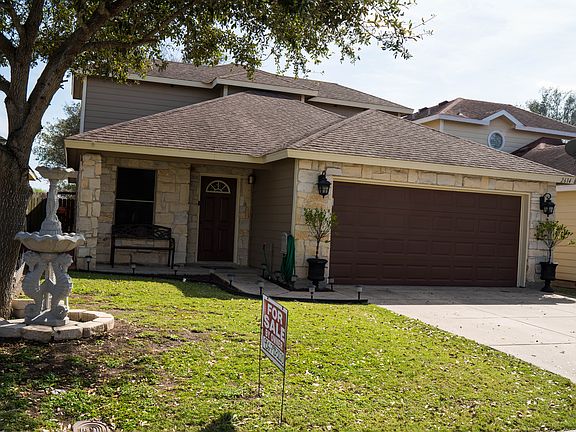 3rd image of 2614 Ailani Cir