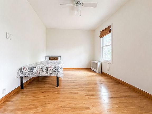 5th image of 2227 E 15th St Floor 2