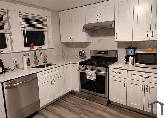 1st image of 100 Heath St #2