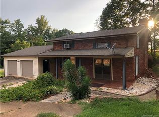 6235 Drake Ln, Nebo, NC 28761