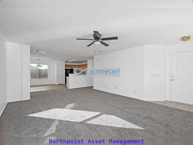 3220 S 81st Dr — Photo 5