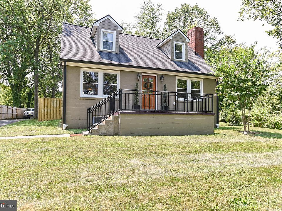 1st image of 4210 Pine Ln