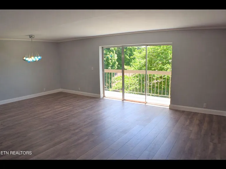 508 Berlin Dr — Photo 15