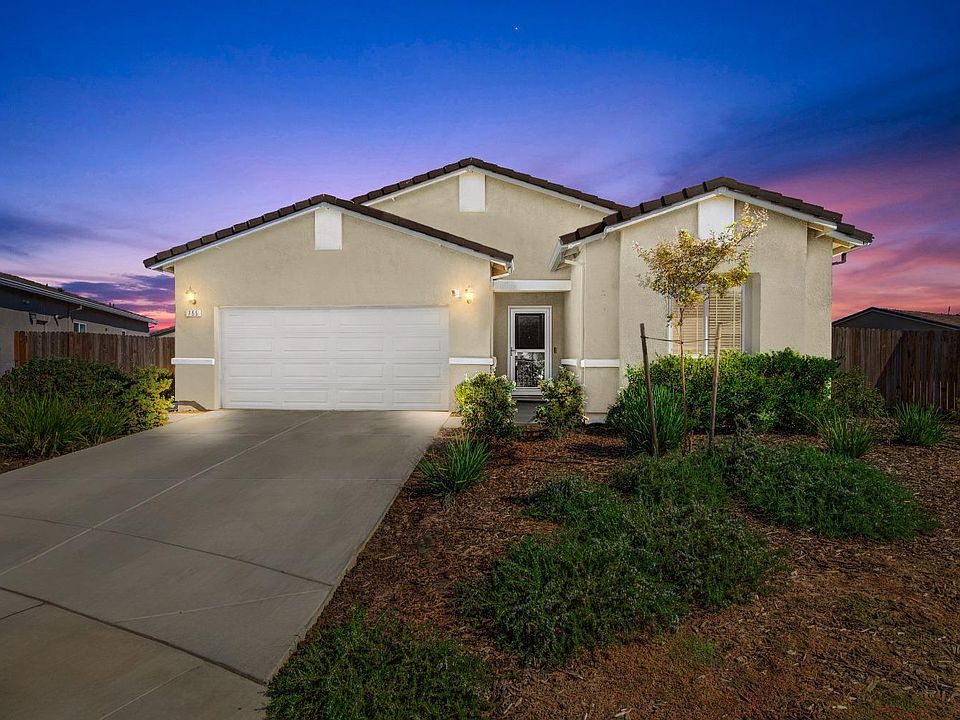 1st image of 755 Tamarack Ct