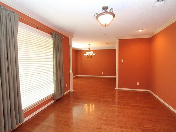 4th image of 4612 Fonda Dr