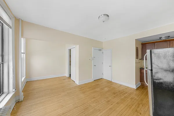 Rented by Compass | media 31