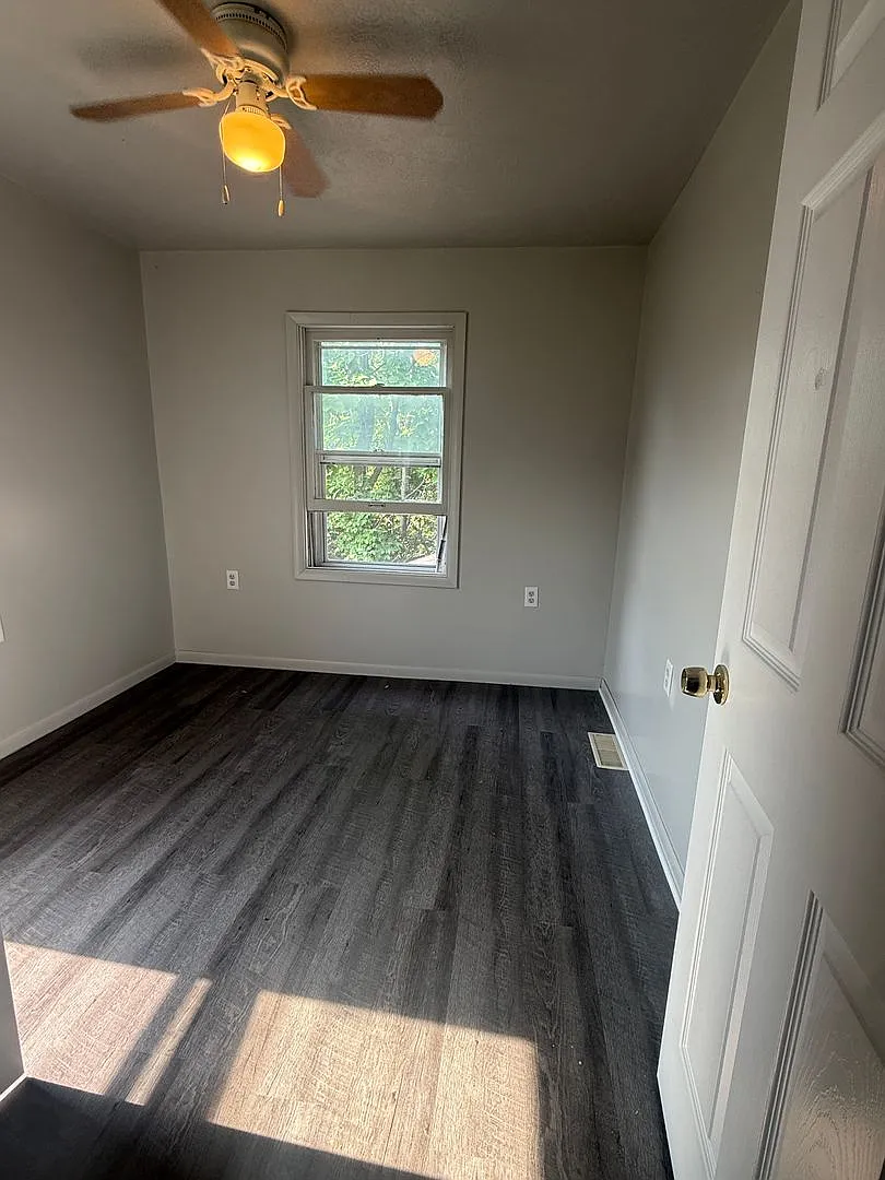 1414 W Washington St — Photo 2