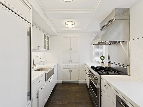 2nd image of 130 W 12th St APT 7C