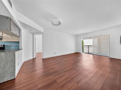 8290 Lake Dr APT 514, Doral, FL, 33166