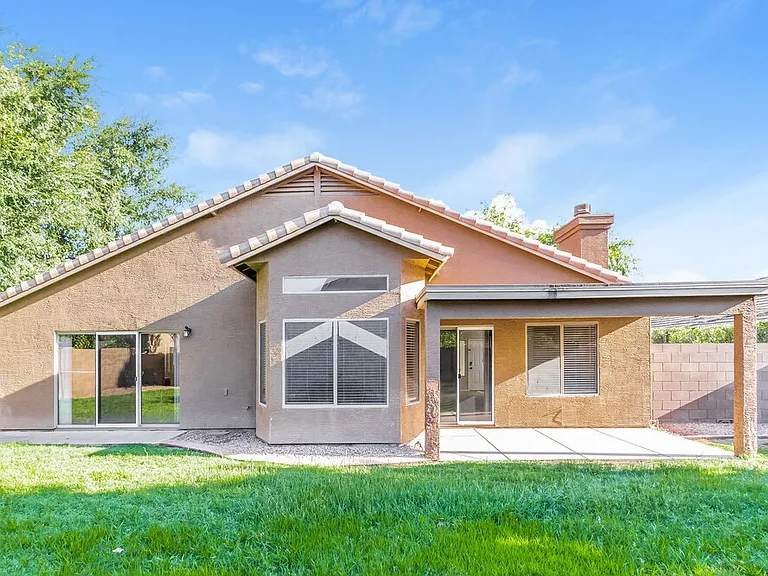 1380 E Sheffield Ave — Photo 16
