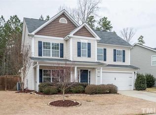 1040 Dexter Ridge Dr, Holly Springs, NC 27540