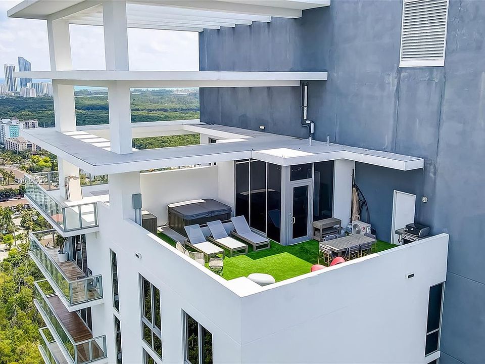 1st image of 16385 Biscayne Blvd #Penthouse 15-16