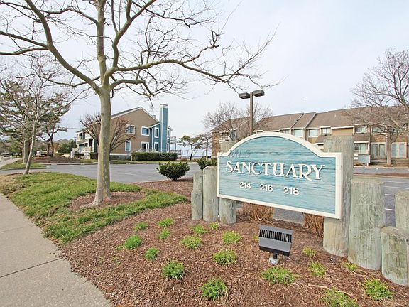 4th image of 216 N Heron Dr Unit 8