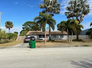 1217 53rd St, Mangonia Park, FL 33407