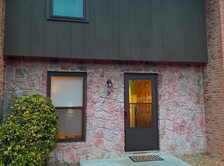 310 Emerald Dr, Bristol, VA 24201