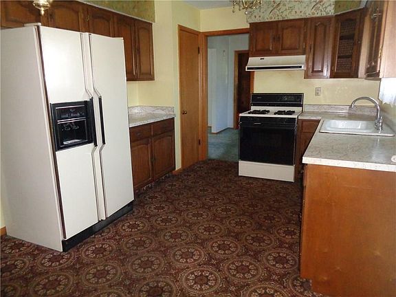 4th image of 2005 Berkshire Ln