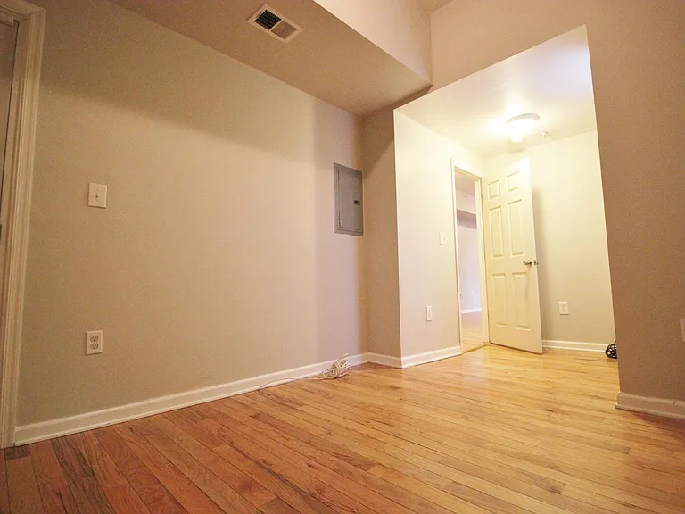 1414 N 7th St — Photo 2